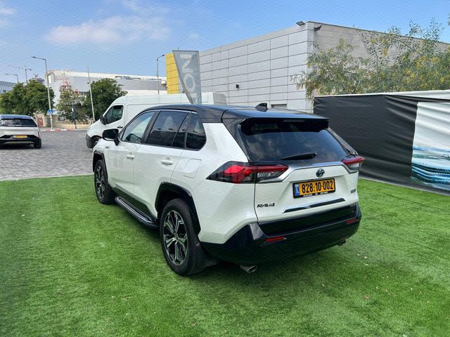 מודעת רכב טויוטה RAV4 1