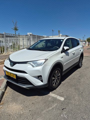 מודעת רכב טויוטה RAV4