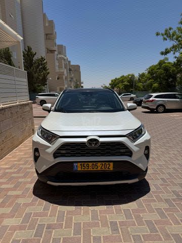 מודעת רכב טויוטה RAV4