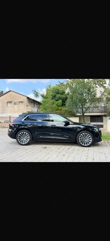 מודעת רכב אאודי Q8 e-tron