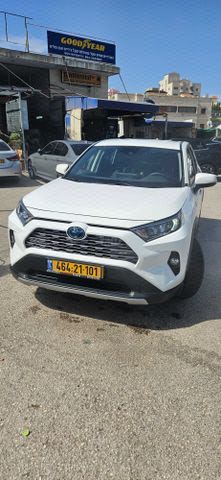 מודעת רכב טויוטה RAV4