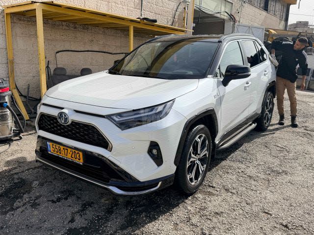 מודעת רכב טויוטה RAV4