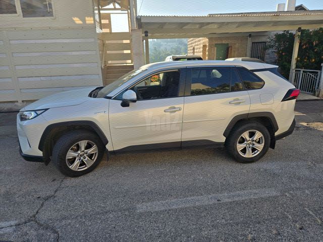 מודעת רכב טויוטה RAV4