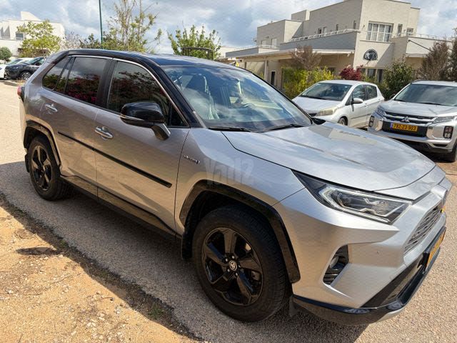 מודעת רכב טויוטה RAV4