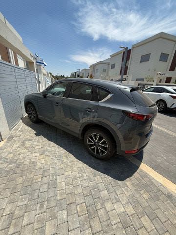 מודעת רכב מאזדה CX-5