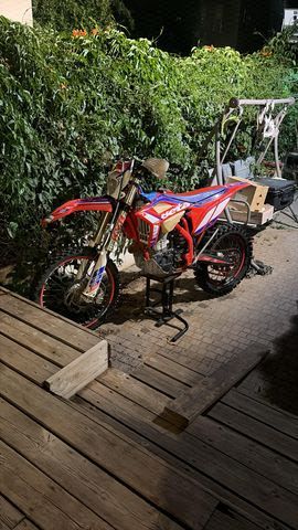 מודעת רכב בטא RR350