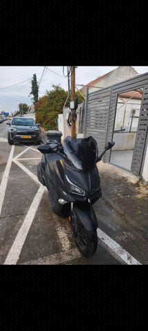 מודעת רכב סאן יאנג ג'וי-מקס Z-250