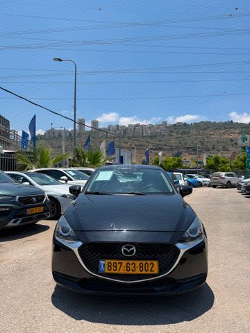 מודעת רכב מאזדה 2