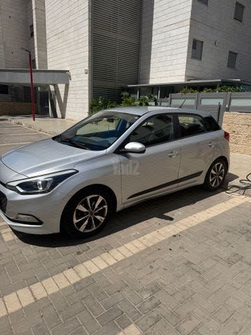 מודעת רכב יונדאי i20