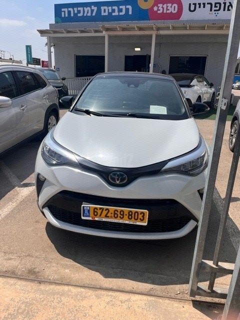 מודעת רכב טויוטה C-HR