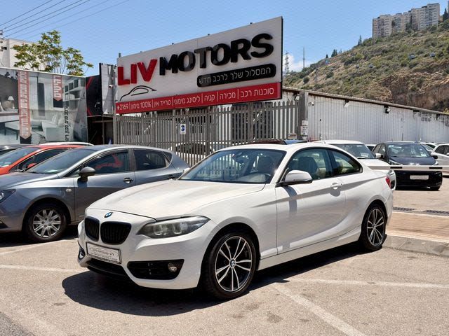 מודעת רכב ב מ וו סדרה 2