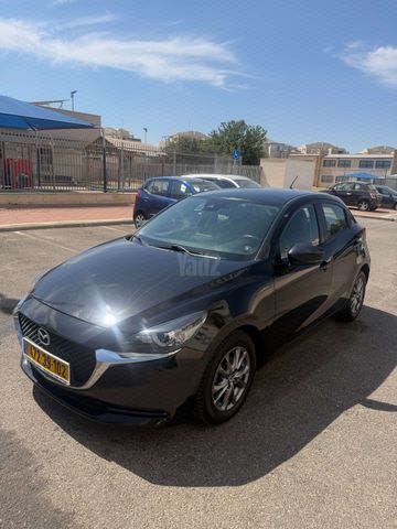 מודעת רכב מאזדה 2
