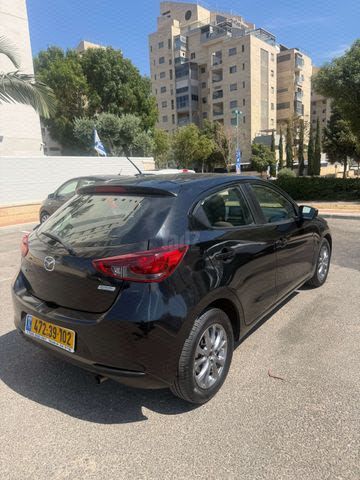 מודעת רכב מאזדה 2 1