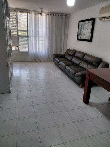 הרב קובלסקי 24