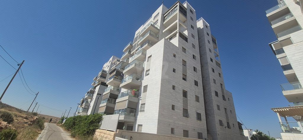 אליהו הנביא 56