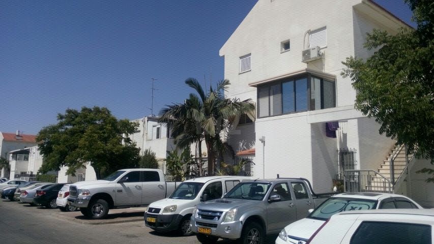גבעתי 9