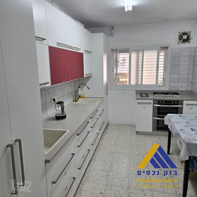 דירה למכירה בירושלים (תיווך) — 4