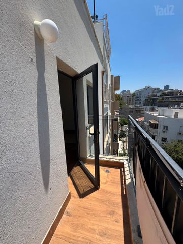 דירה להשכרה בתל אביב יפו (תיווך) — 2