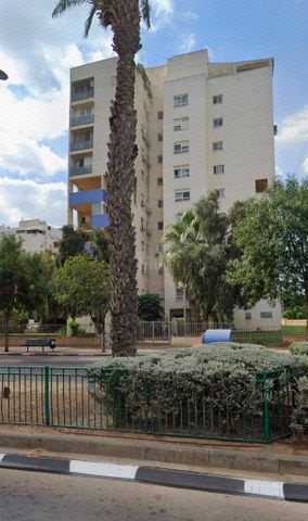 חטיבת גולני 12