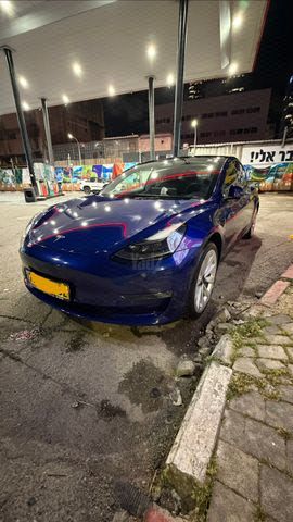 מודעת רכב טסלה מודל 3