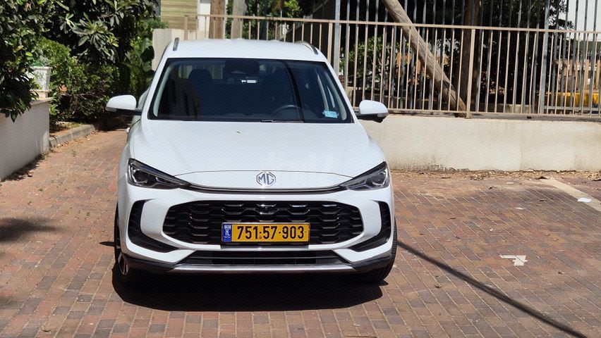 מודעת רכב אם ג'י ZS