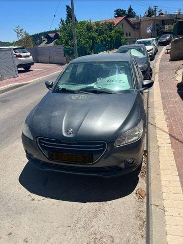 מודעת רכב פיג'ו 301