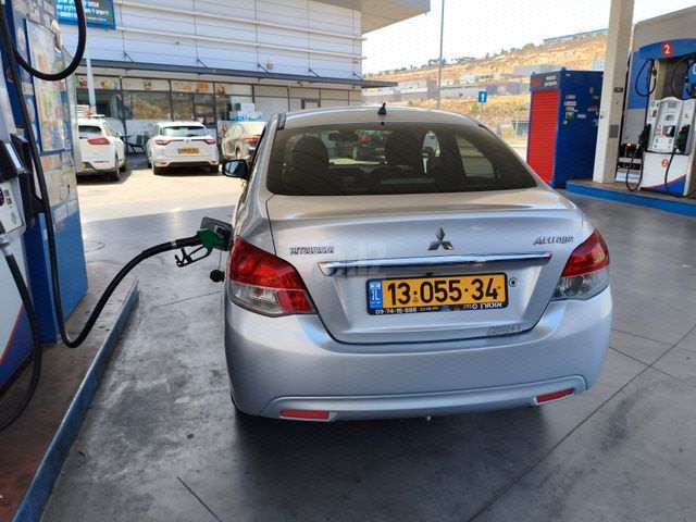 מודעת רכב מיצובישי אטראז'
