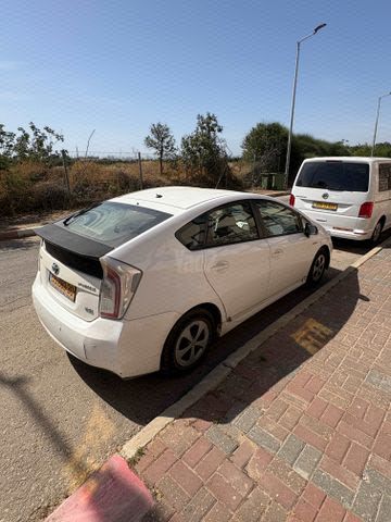 מודעת רכב טויוטה פריוס