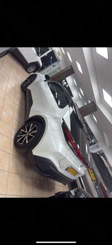 מודעת רכב טויוטה C-HR
