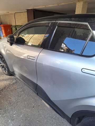 מודעת רכב טויוטה C-HR