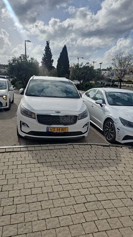 מודעת רכב קיה קרניבל