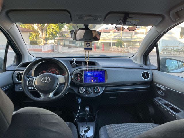 מודעת רכב טויוטה יאריס