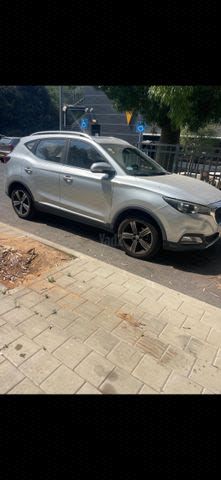 מודעת רכב אם ג'י ZS