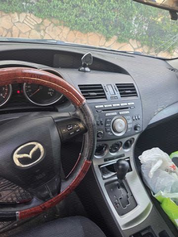 מודעת רכב מאזדה 3