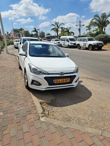 מודעת רכב יונדאי i20