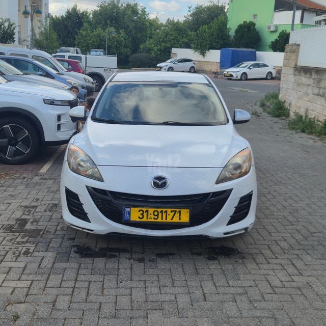 מודעת רכב מאזדה 3