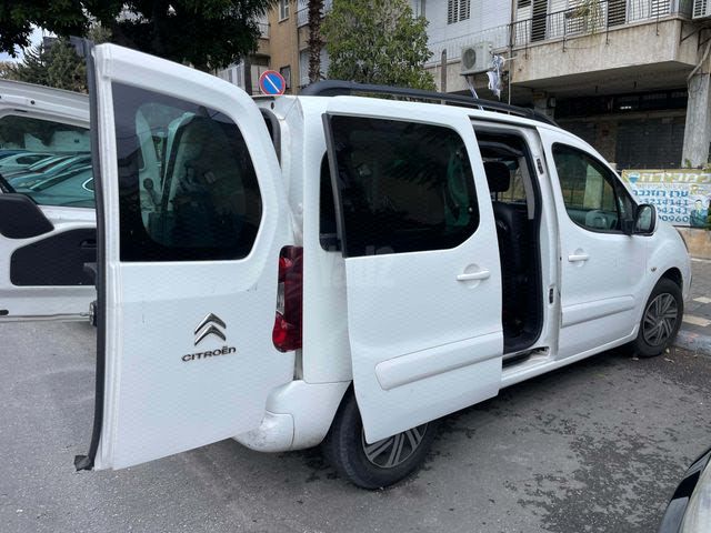 מודעת רכב סיטרואן ברלינגו