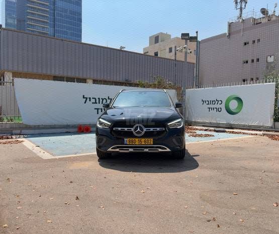 מודעת רכב מרצדס-בנץ GLA