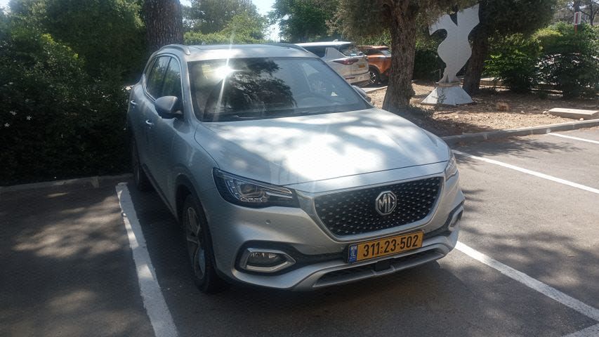 מודעת רכב אם ג'י EHS PHEV