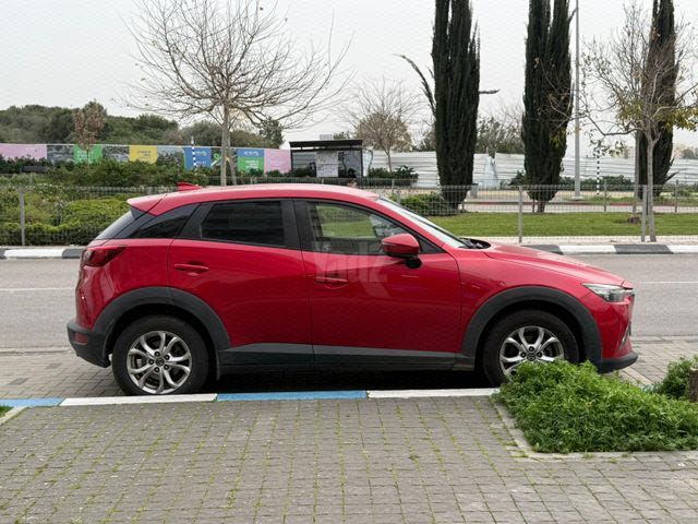 מודעת רכב מאזדה CX-3