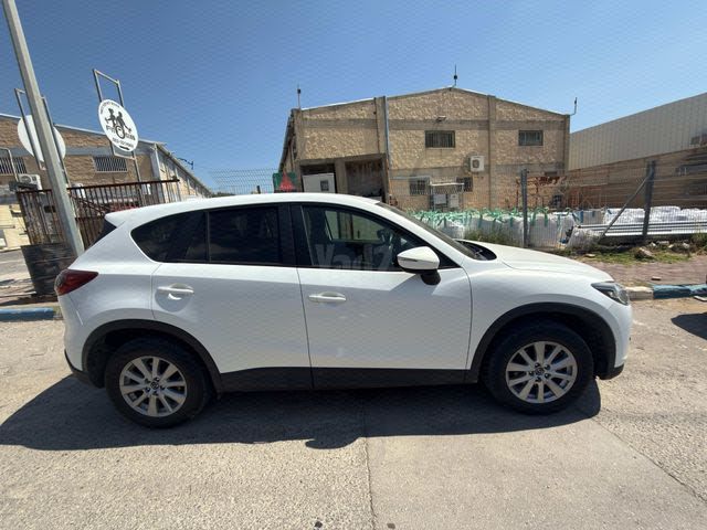 מודעת רכב מאזדה CX-5
