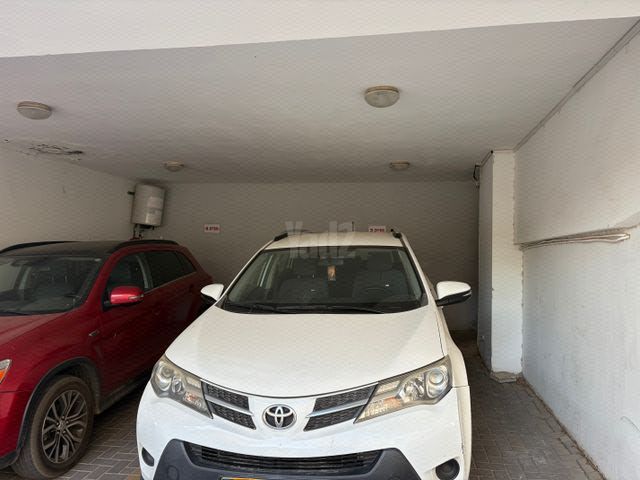 מודעת רכב טויוטה RAV4