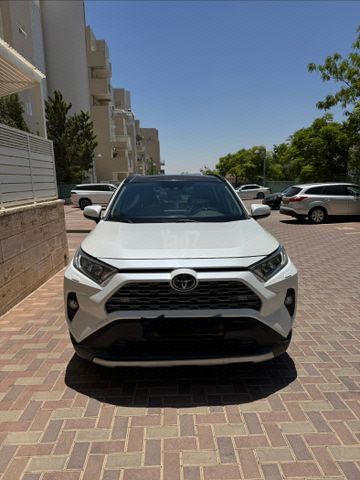 מודעת רכב טויוטה RAV4