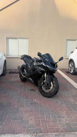 מודעת רכב קאוואסאקי נינג'ה ZX 10R