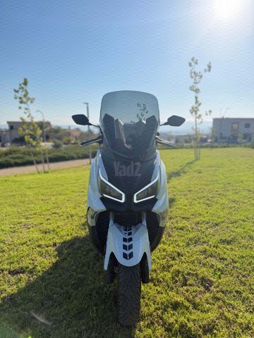 מודעת רכב סאן יאנג ג'וי-מקס 125