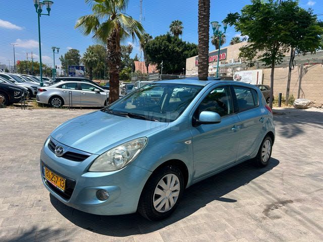 מודעת רכב יונדאי i20