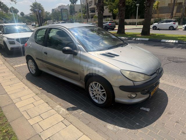 מודעת רכב פיג'ו 206