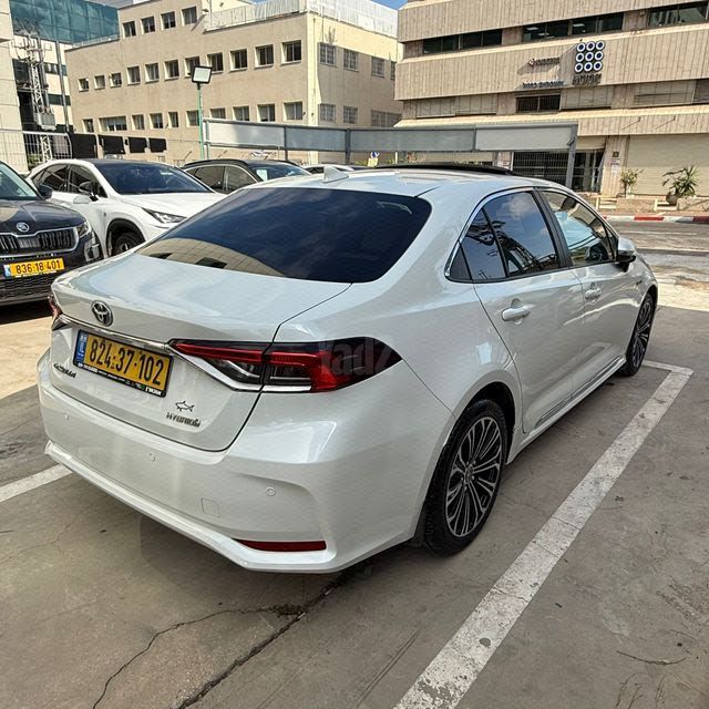 מודעת רכב טויוטה קורולה 2