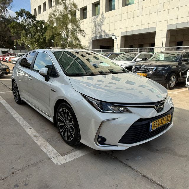 מודעת רכב טויוטה קורולה 1
