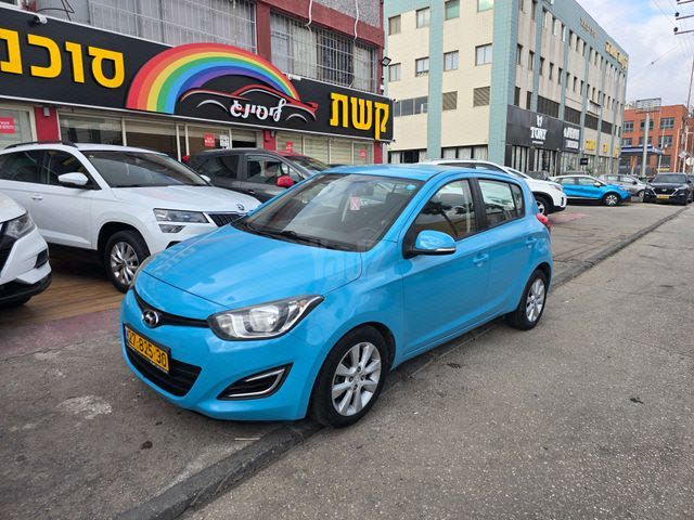 מודעת רכב יונדאי i20